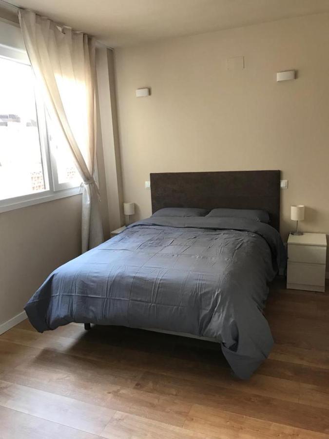 Apartamentos Picasso อัลกาลาเดเอนาเรส ภายนอก รูปภาพ