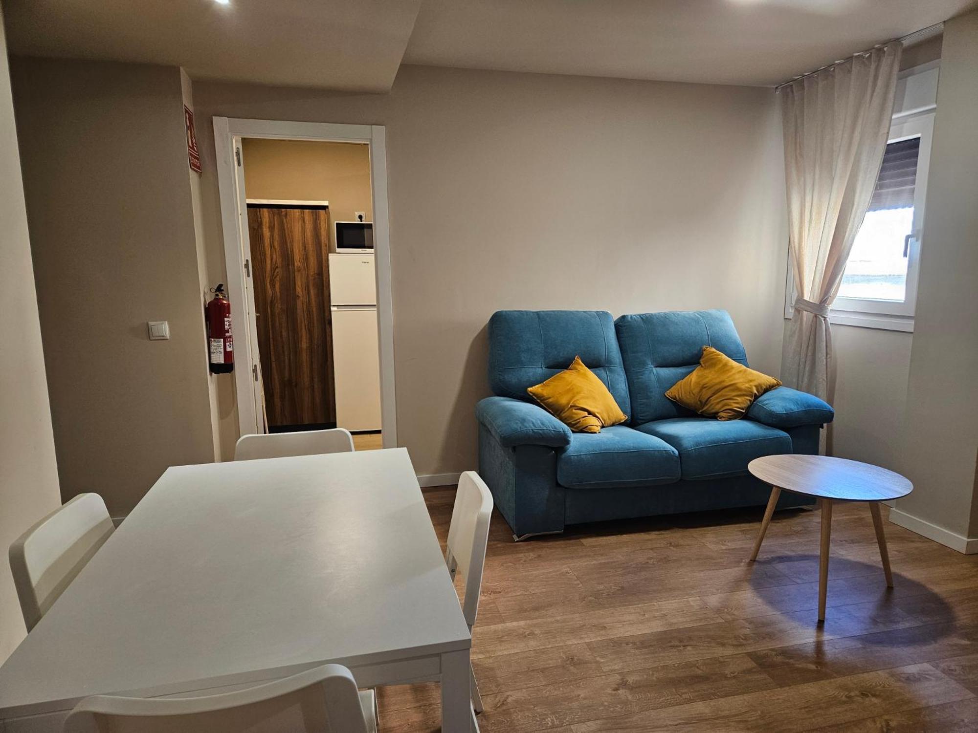 Apartamentos Picasso อัลกาลาเดเอนาเรส ห้อง รูปภาพ