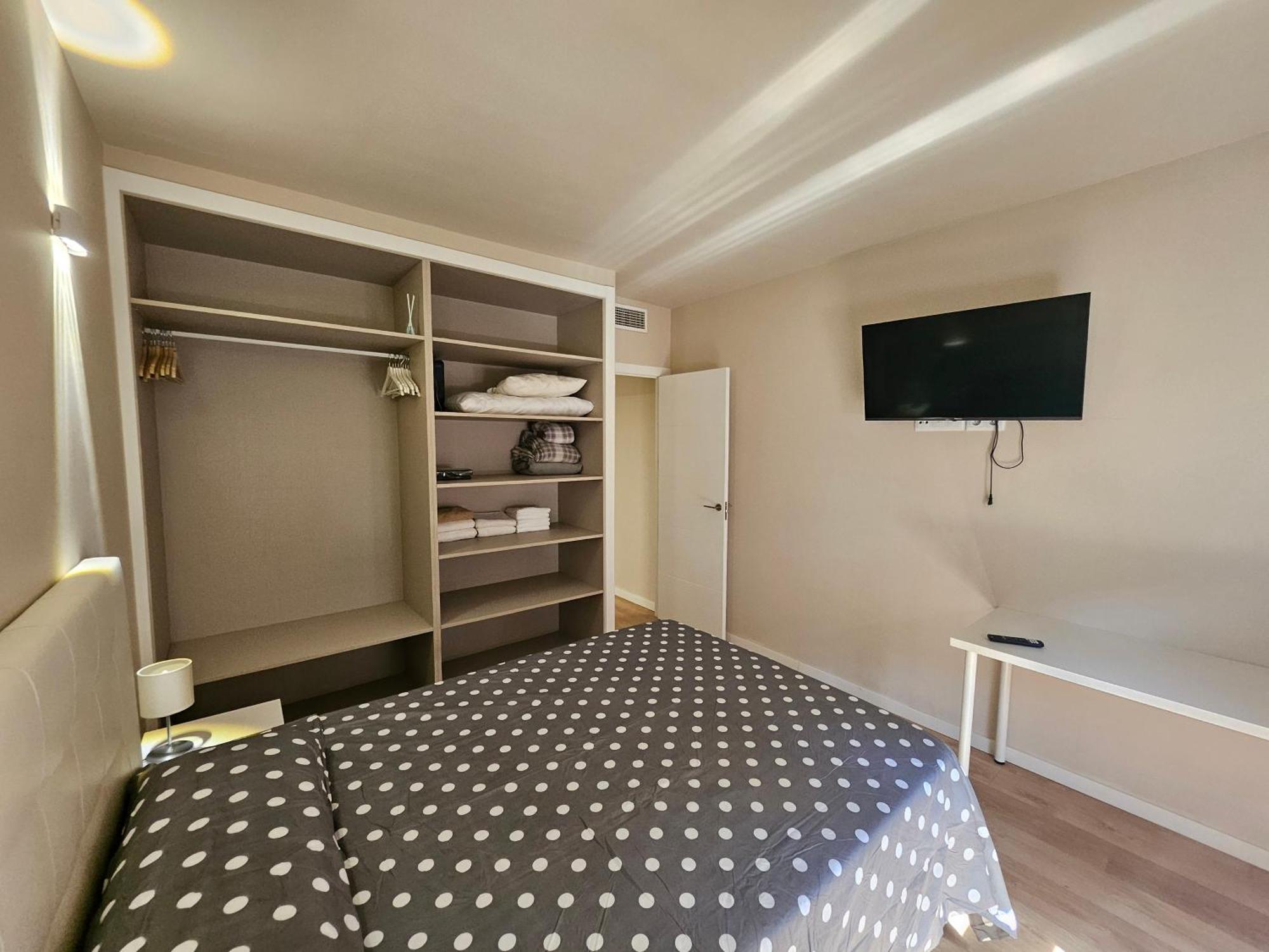 Apartamentos Picasso อัลกาลาเดเอนาเรส ห้อง รูปภาพ